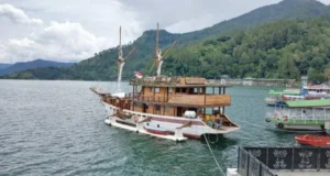 Lake Toba Attractions