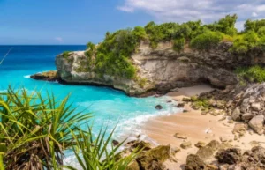 Beach Nusa Ceningan